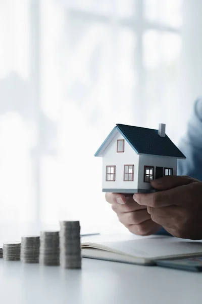 Real Estate Career - Crestico